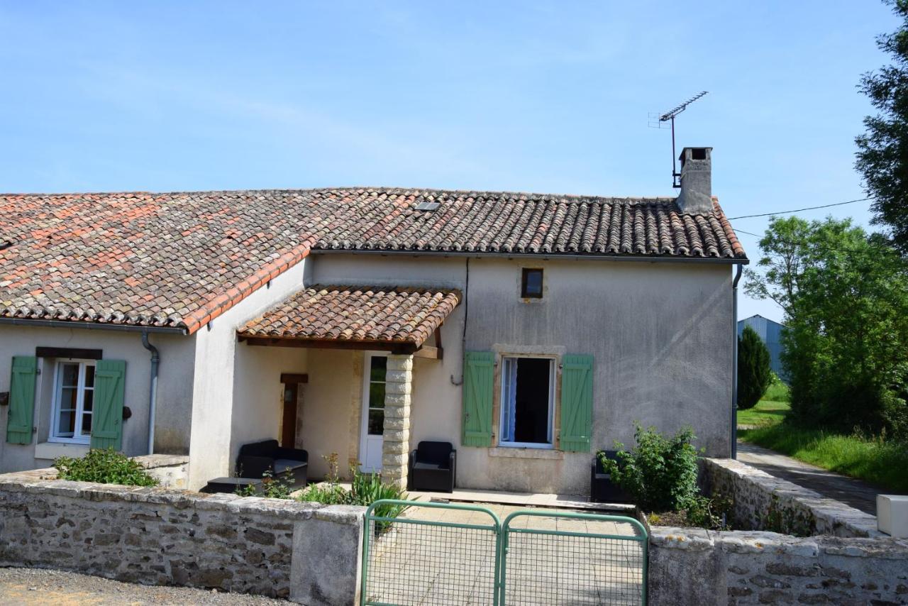 Maison Charismatique A Saint-Germier Avec Jardin Cloture. Екстериор снимка